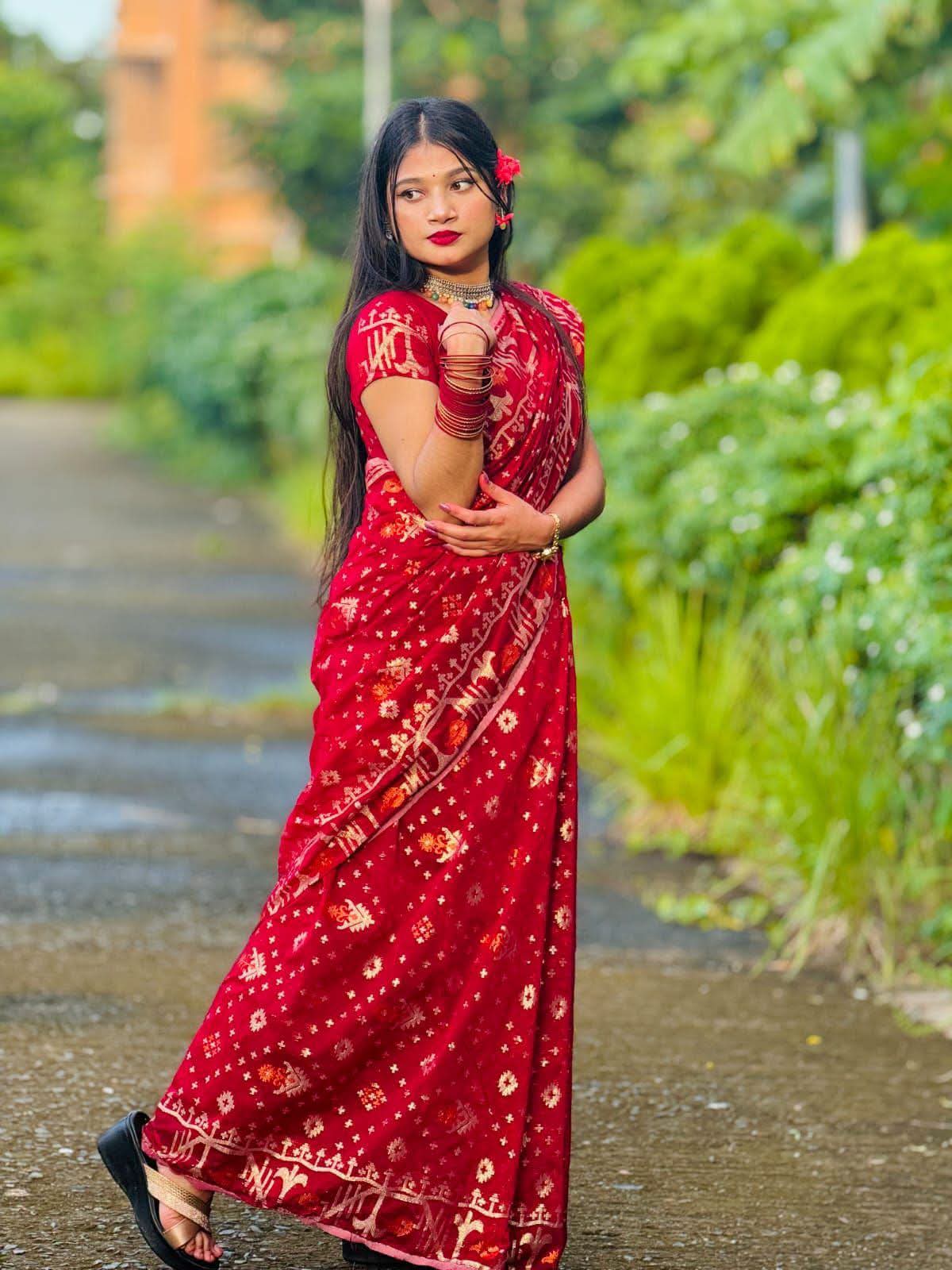 প্রিমিয়াম টেনসিল জরি জামদানি শাড়ি