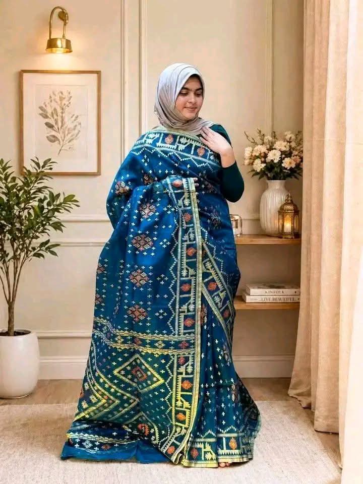 প্রিমিয়াম টেনসিল জরি জামদানি শাড়ি