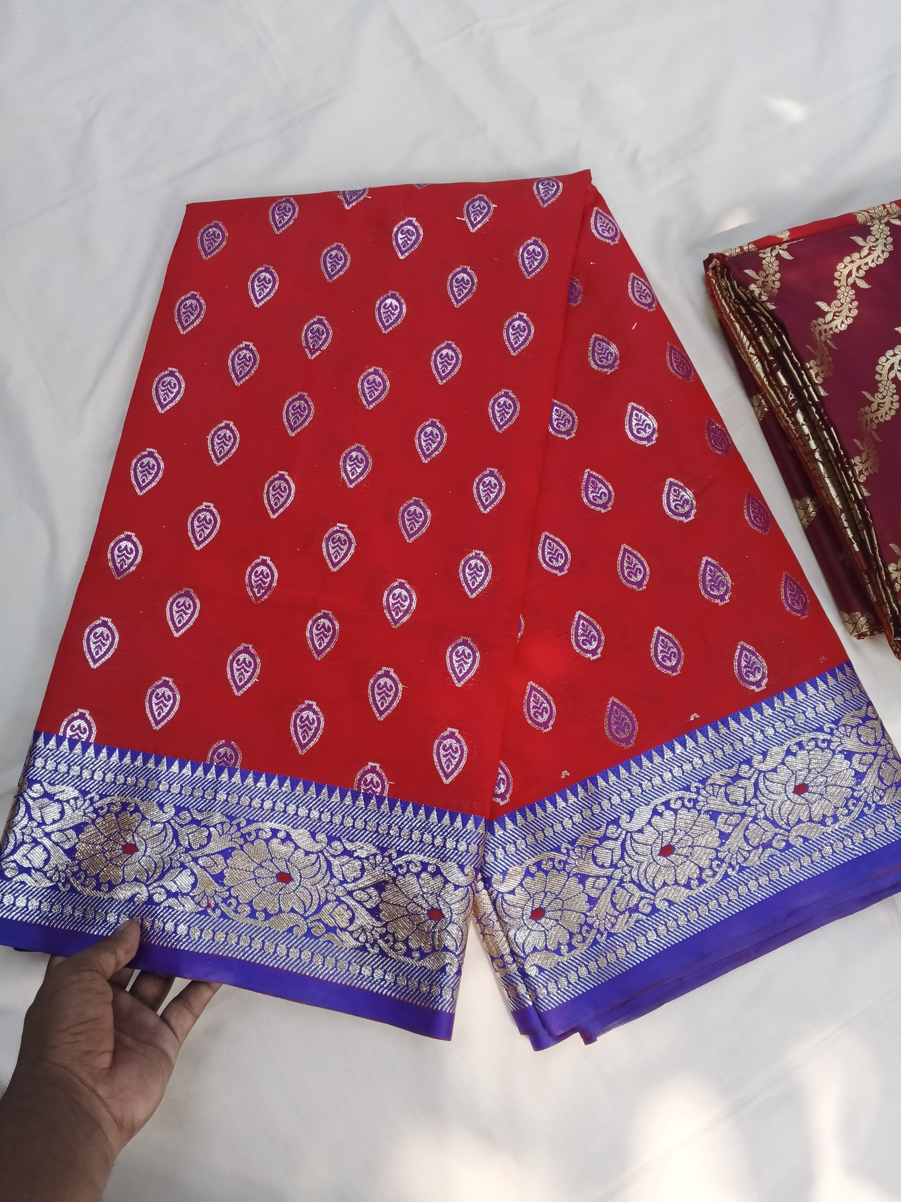 প্রিমিয়াম সফ্ট সিল্ক কাতান শাড়ি ও ব্লাউজ