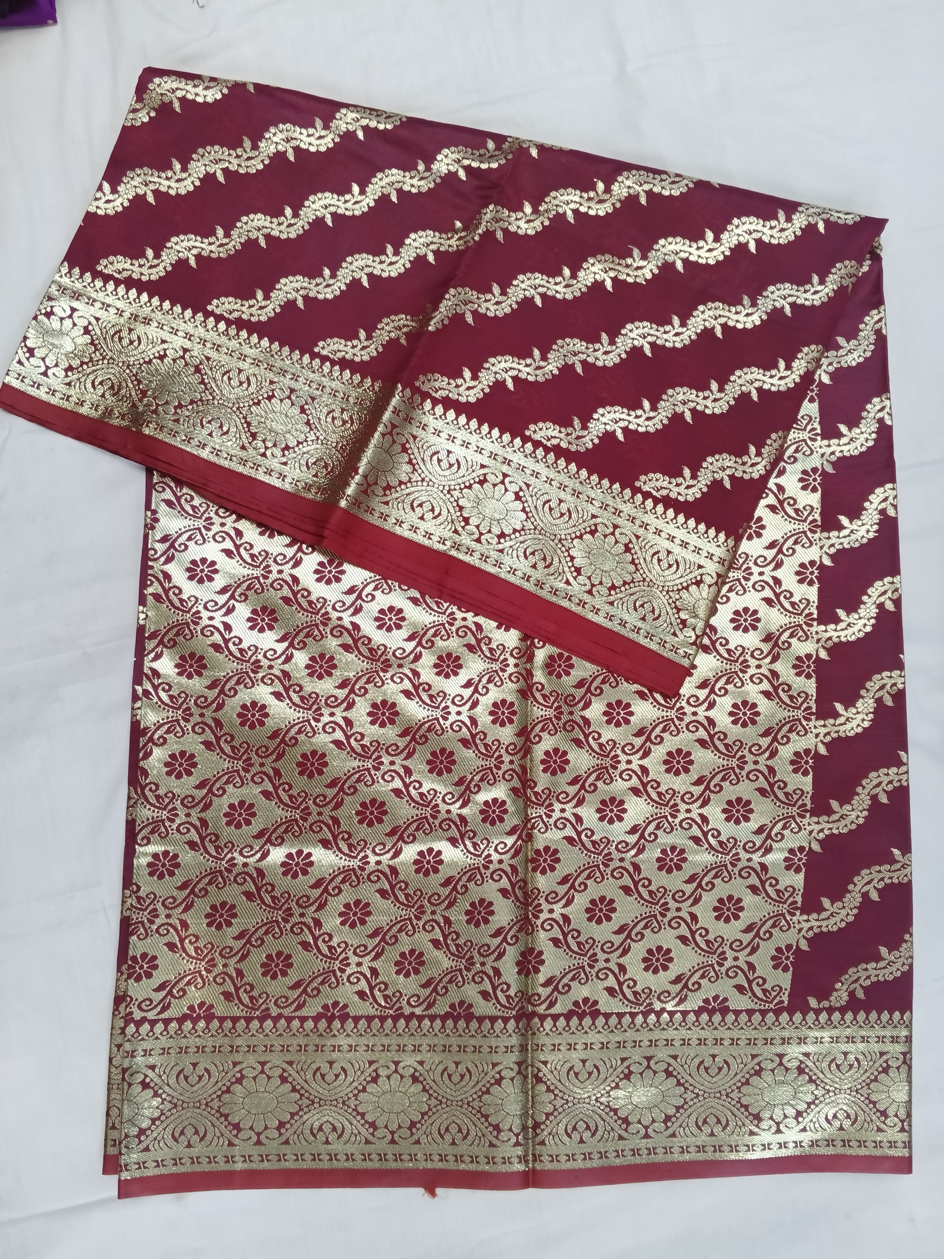 প্রিমিয়াম সফ্ট সিল্ক কাতান শাড়ি ও ব্লাউজ