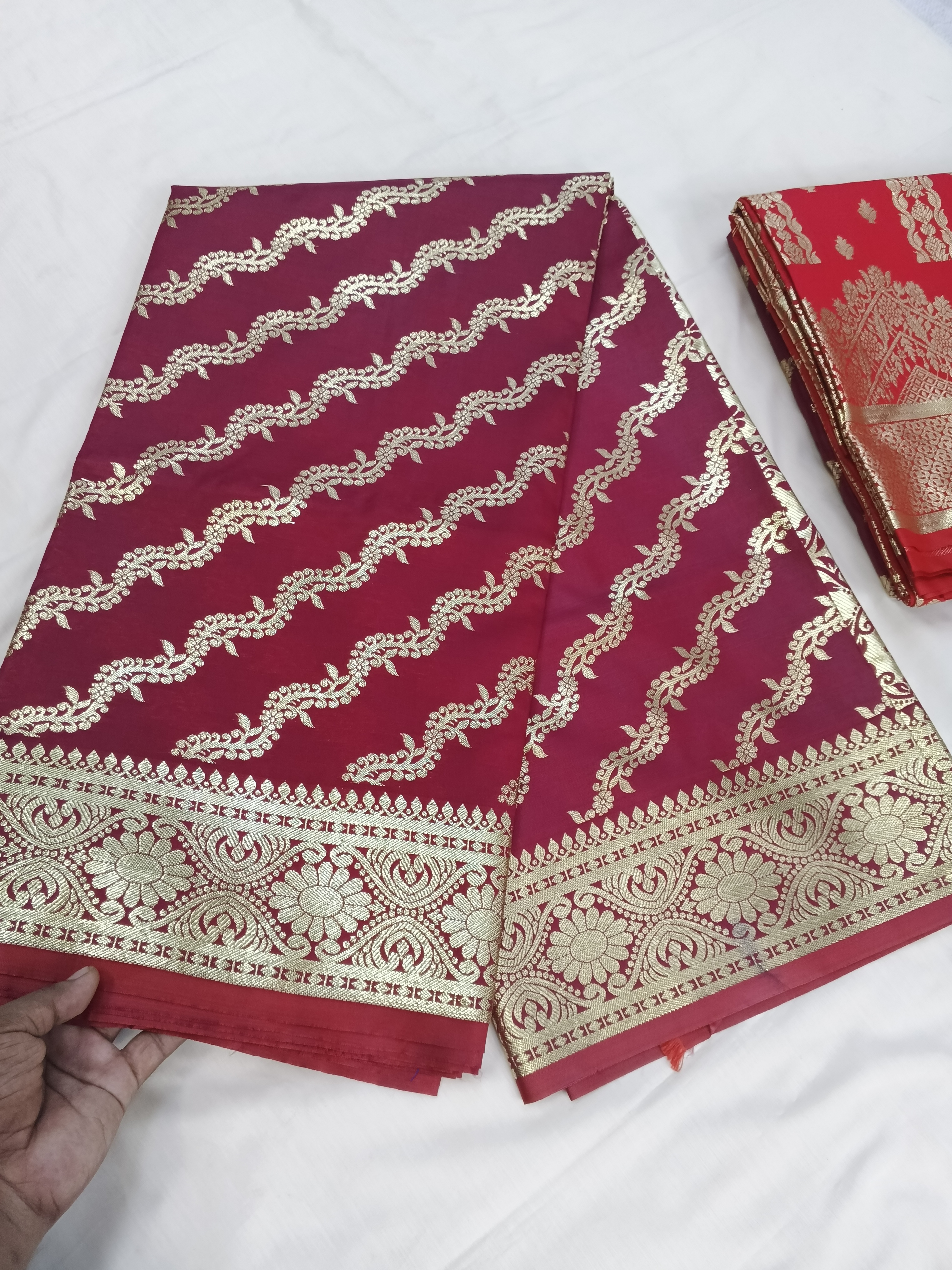 প্রিমিয়াম সফ্ট সিল্ক কাতান শাড়ি ও ব্লাউজ