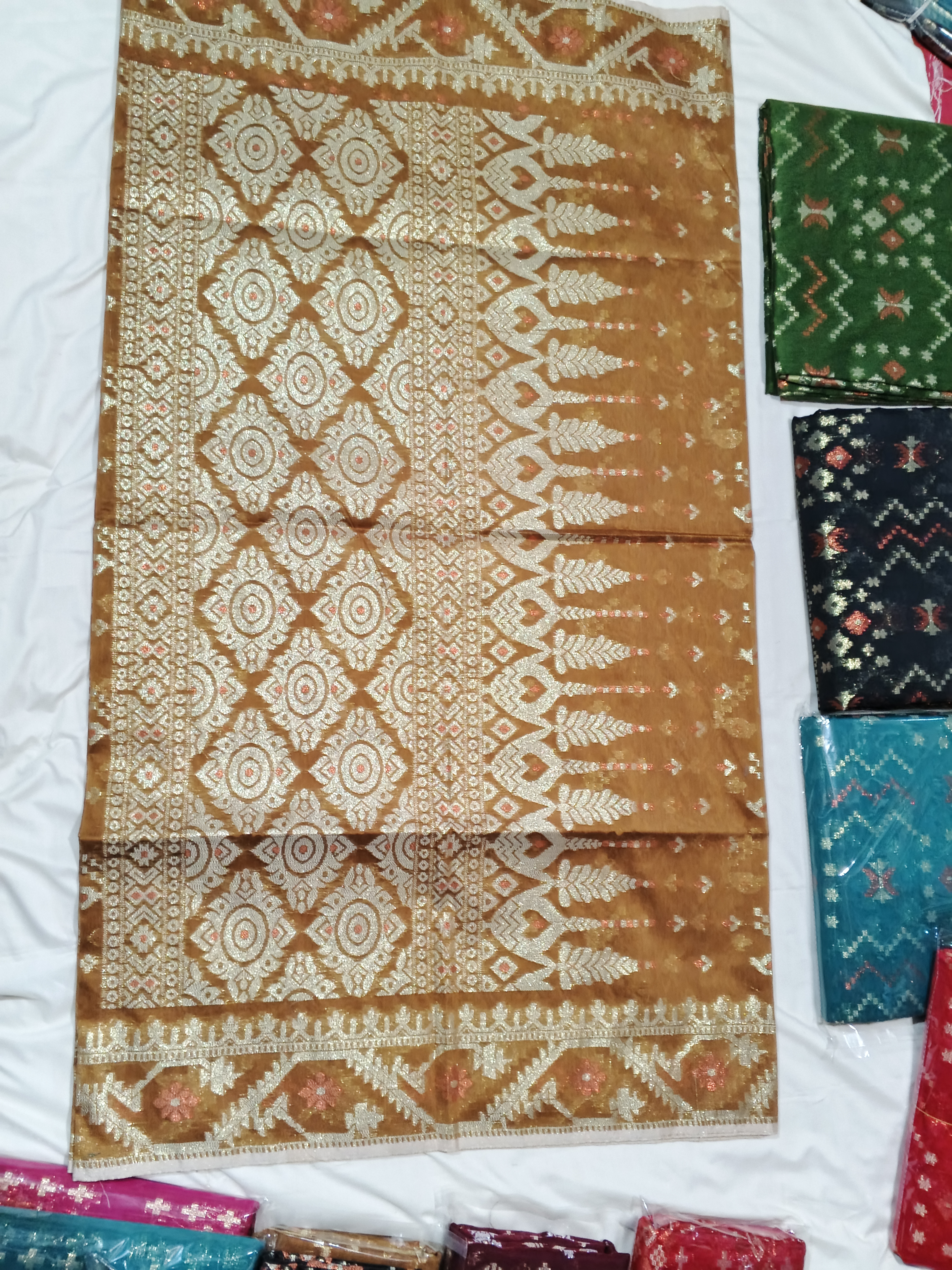 প্রিমিয়াম টেনসিল জরি জামদানি শাড়ি