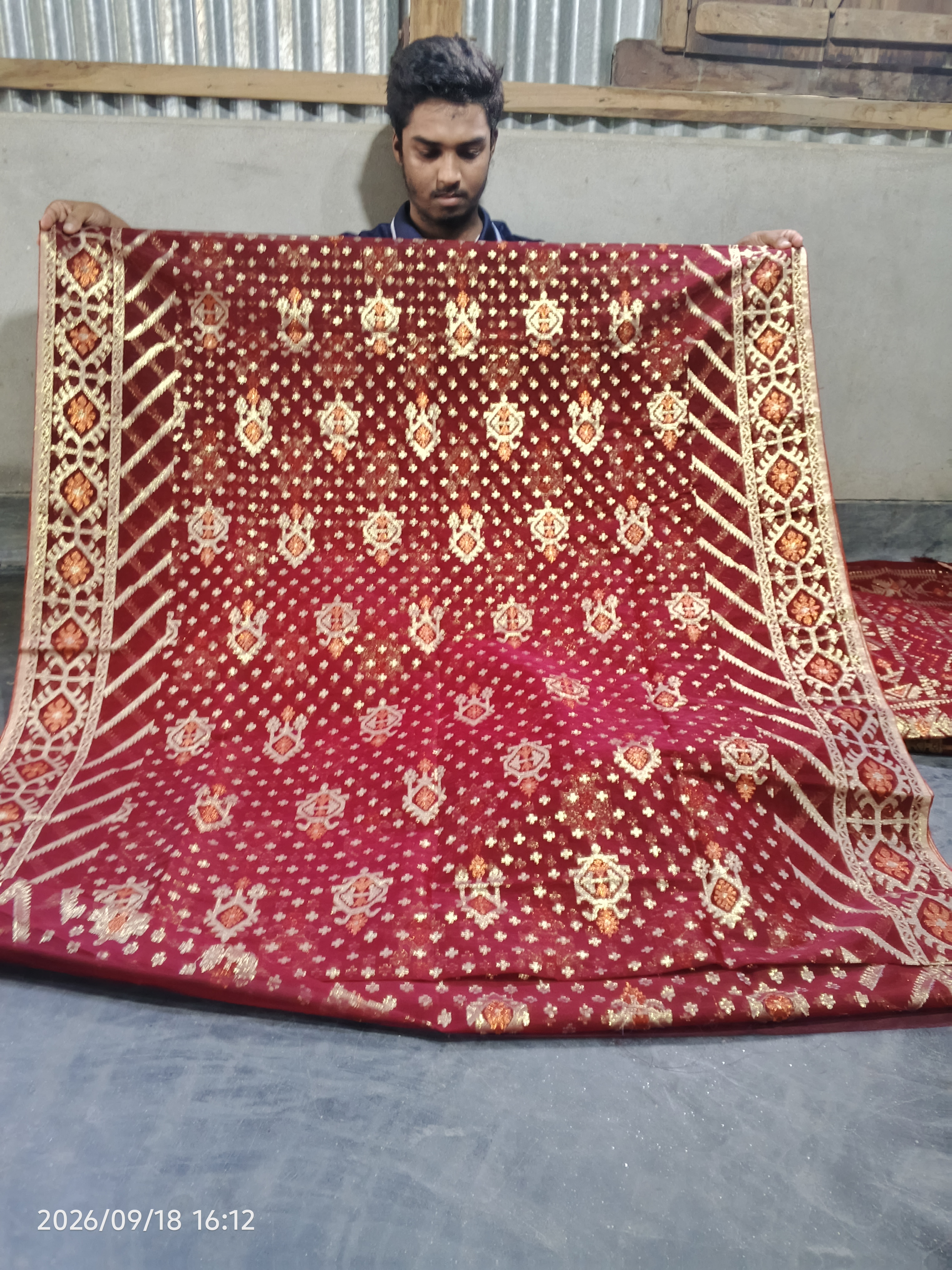 প্রিমিয়াম টেনসিল জরি জামদানি শাড়ি